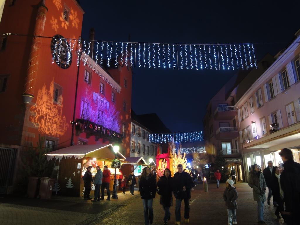 Hotel Restaurant La Tour Romaine - Haguenau - Strasbourg Nord Schweighouse-sur-Moder Exteriör bild