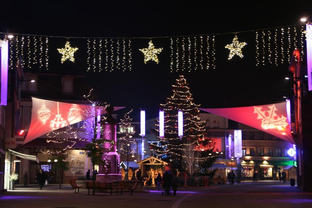 Hotel Restaurant La Tour Romaine - Haguenau - Strasbourg Nord Schweighouse-sur-Moder Exteriör bild